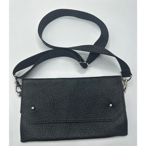 JESSE & CO. Pebbled Black Leather Adjustable Strap Flap Belt Bag Shoulder Purse